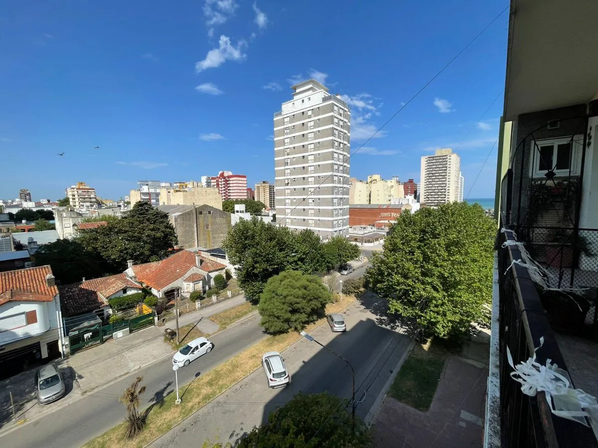 VENTA DPTO 4 AMBIENTES MIRAMAR foto 2