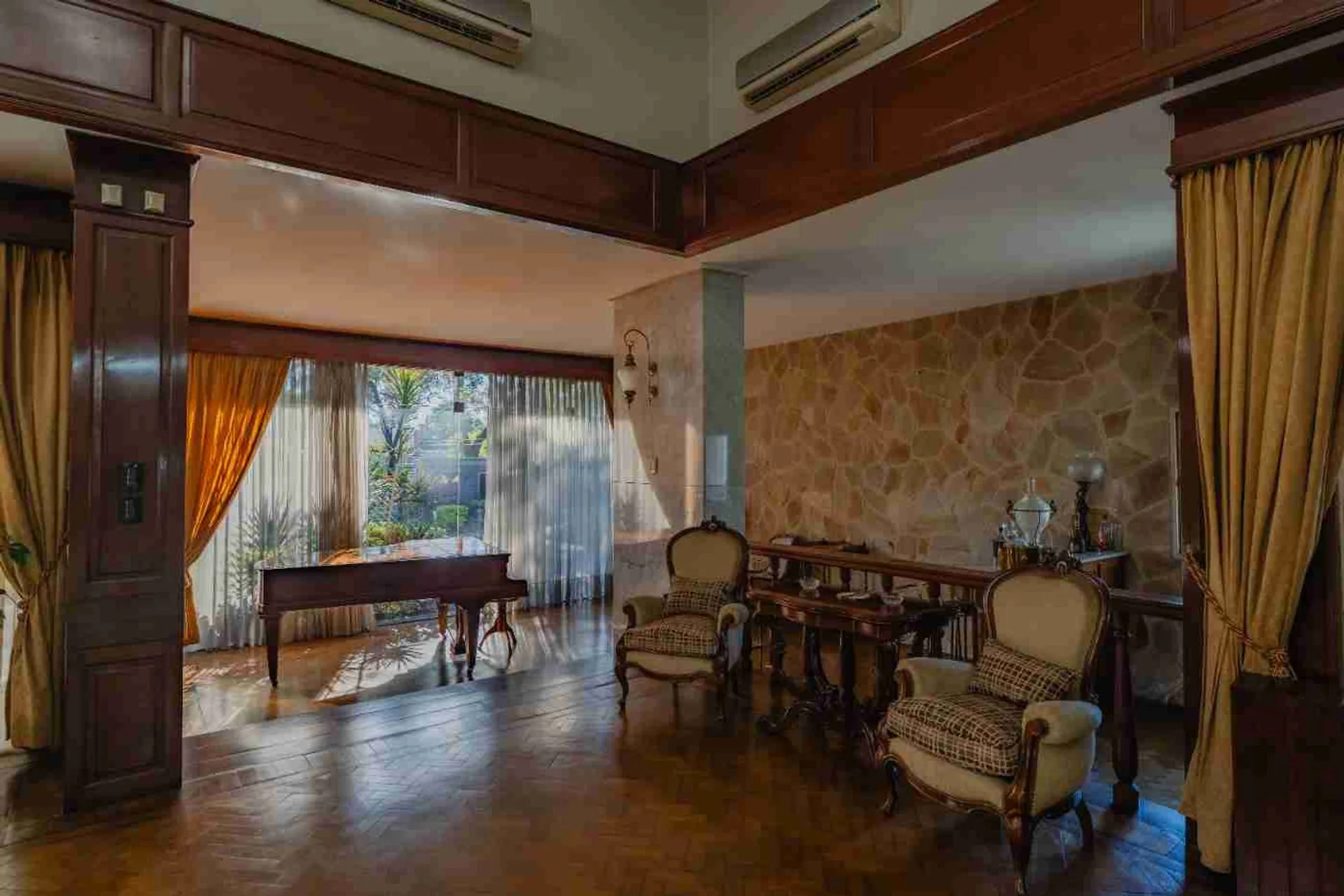 VENTA CASA DE CATEGORIA AVENIDA MATE DE LUNA 3050 foto 2