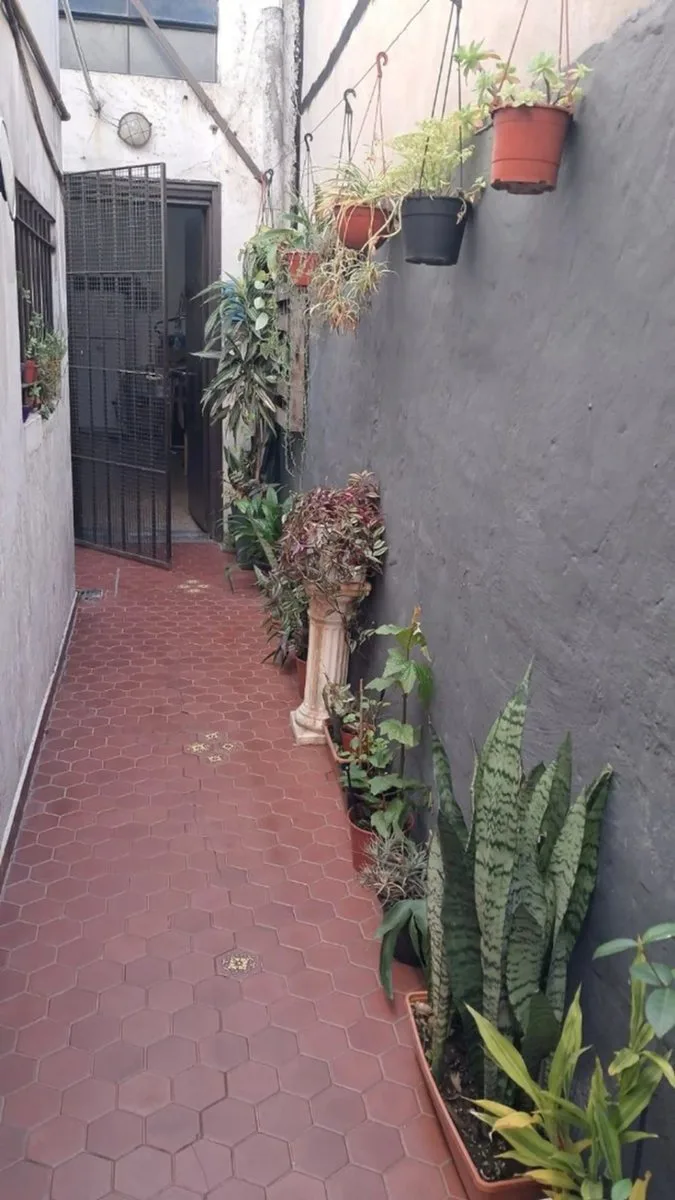 Venta PH 3 ambientes Ciudadela Centro con Galpón foto 2