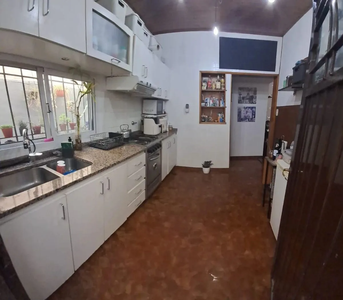 Venta PH 3 ambientes Ciudadela Centro con Galpón foto 3