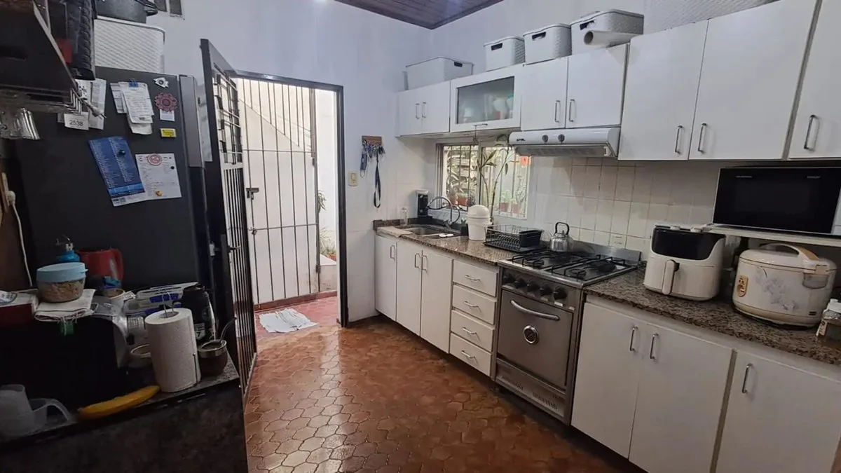 Venta PH 3 ambientes Ciudadela Centro con Galpón foto 4