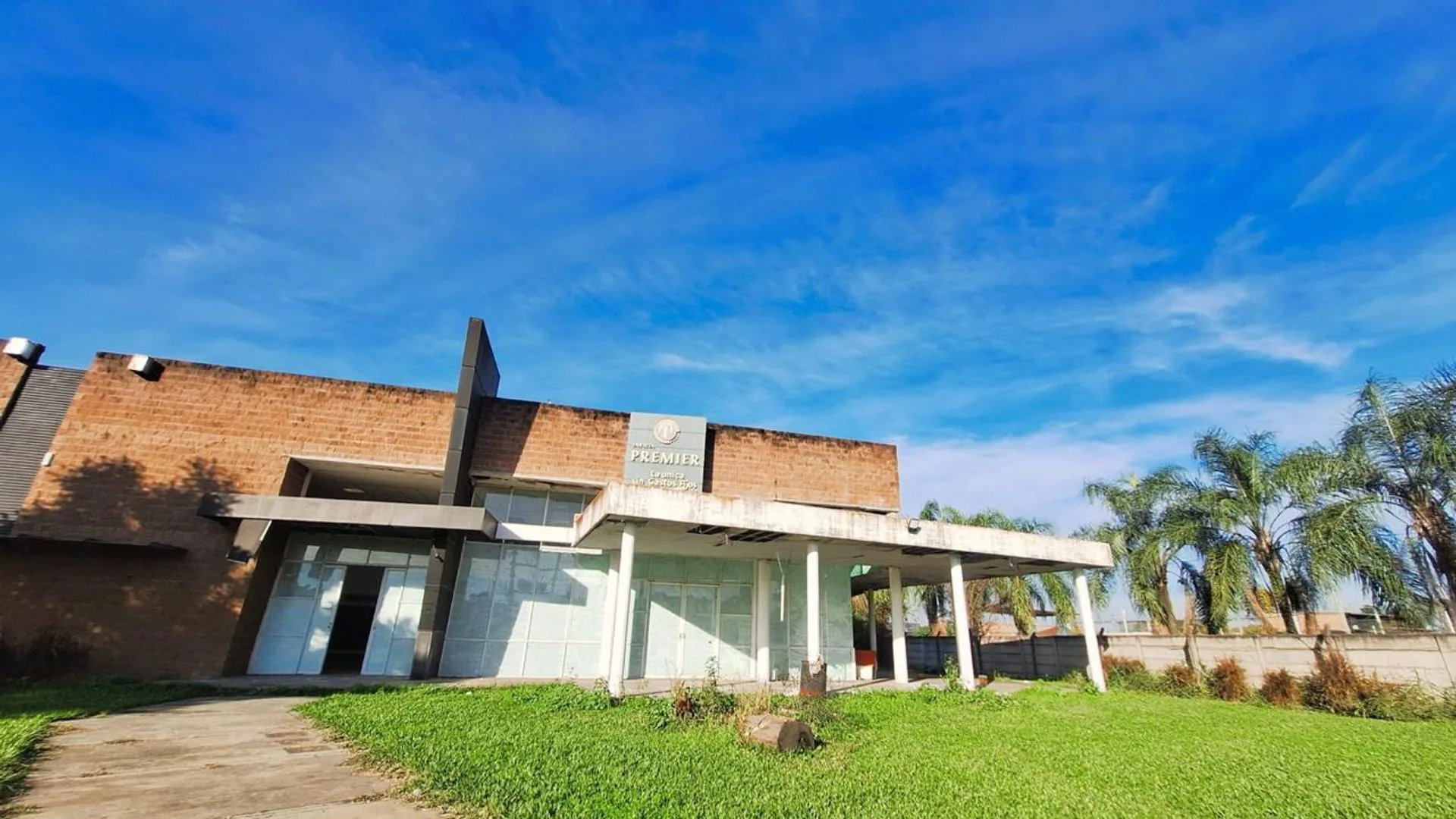VENTA LOCAL COMERCIAL SOBRE RUTA 38 AGUILARES foto 3