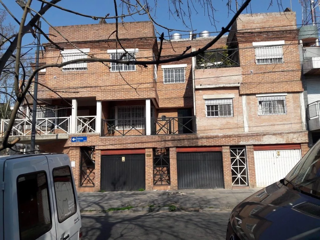 Departamento Triplex en Venta en Caballito, 4 ambientes 4 baños 150 m2 + balcón, patio, terraza, parrilla, 2 cocheras – Galicia 1900 foto 2