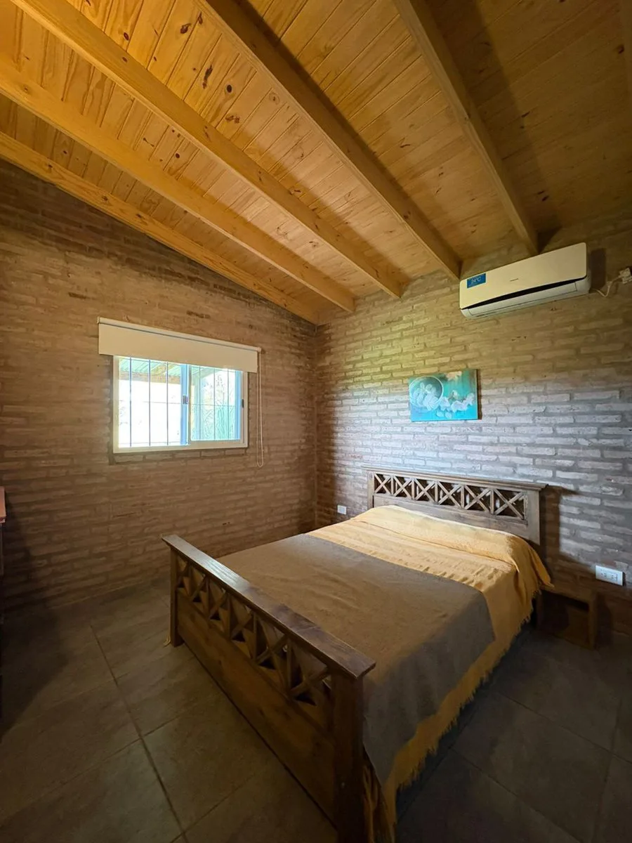 CASA EN VENTA 2 AMBIENTES LOBOS foto 4