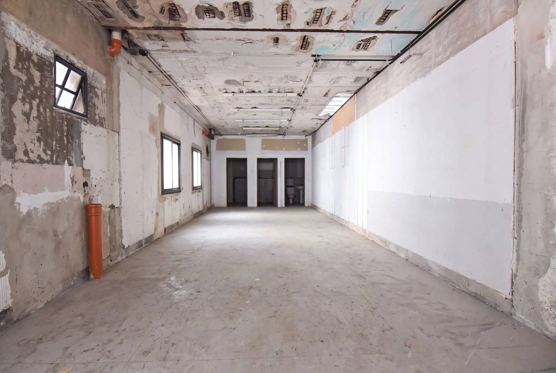 ALQUILER LOCAL COMERCIAL CON PATIO EN VILLA CRESPO foto 2