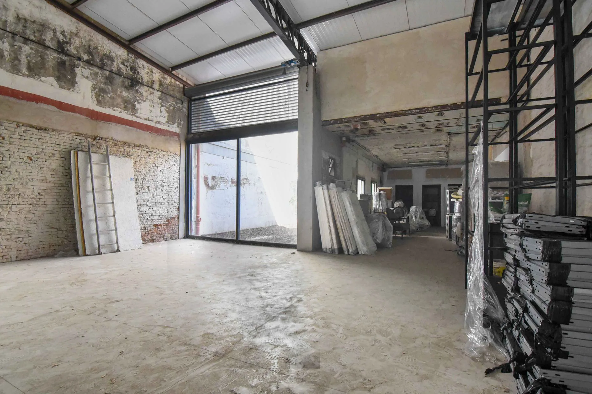 ALQUILER LOCAL COMERCIAL CON PATIO EN VILLA CRESPO foto 4