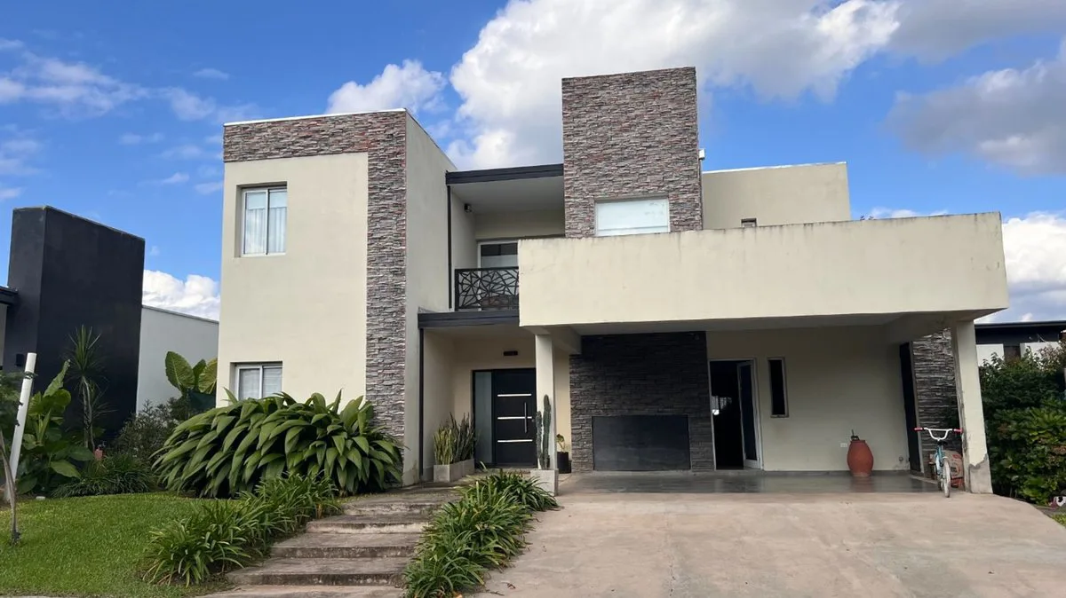 VENTA DE CASA DE 4 DORMITORIOS - ALTO VERDE 3 foto 2