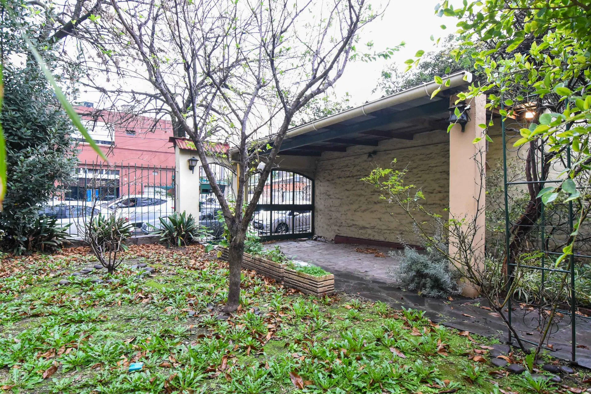 Casa 4 amb.Patio, Gran Parque y Cochera. Ciudadela foto 3