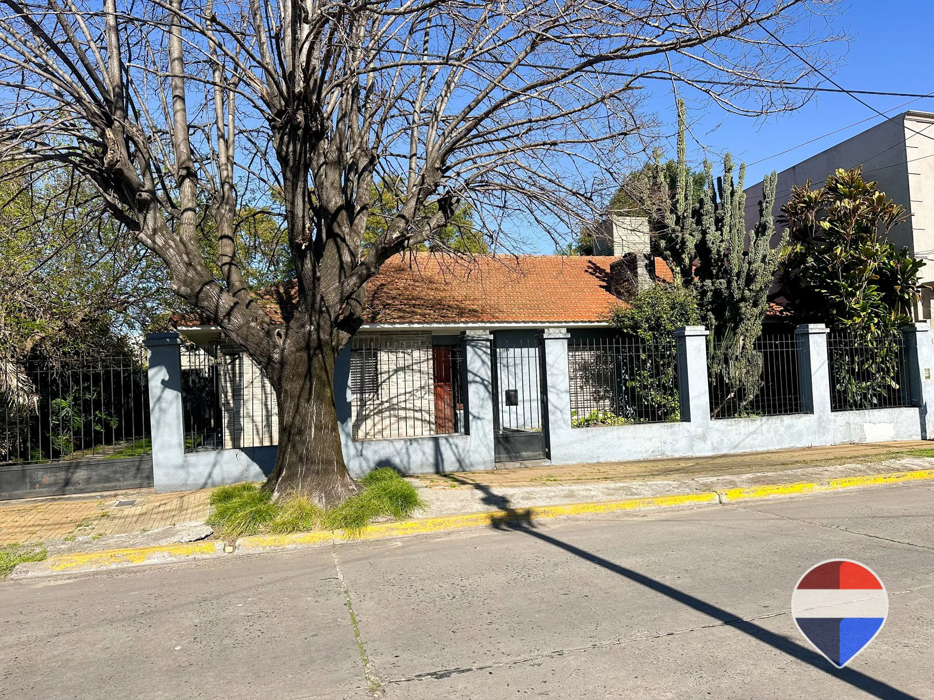 VENTA CASA DOBLE FRENTE + MULTIESPACIO-TEMPERLEY foto 4