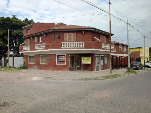 EN VENTA 3 DEPARTAMENTOS JUNTOS O POR SEPARADO