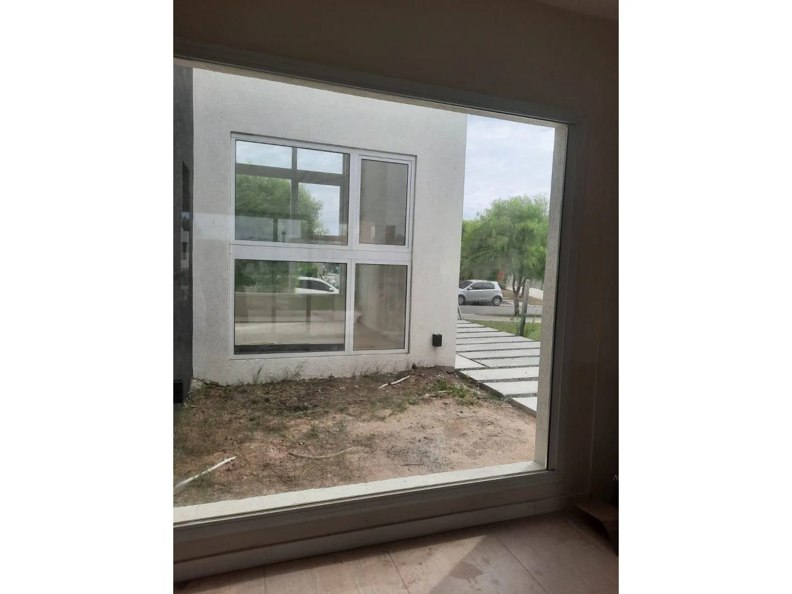 VTA CASA 3 DORM. 1 SUITE C/VEST. Lote de 550m²-Barrio Santa Elena foto 4