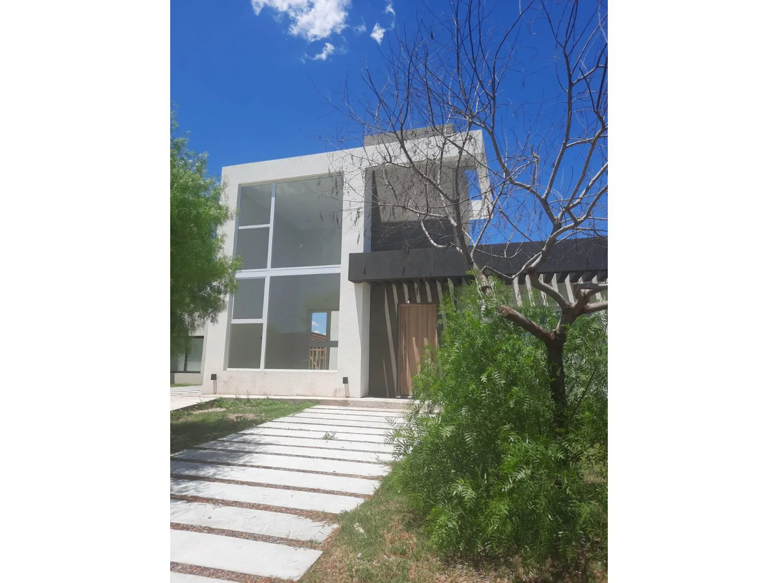 VTA CASA 3 DORM. 1 SUITE C/VEST. Lote de 550m²-Barrio Santa Elena foto 5