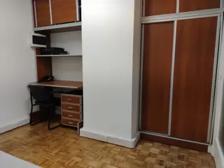 AMPLIA OFICINA COMERCIAL CON EXCELENTE UBICACIÓN foto 4