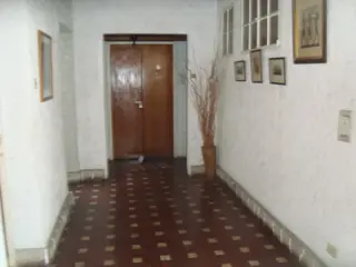 Burzaco: departamento amplio, tipo casa con patio y terraza foto 2