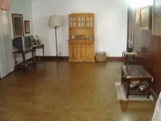 Burzaco: departamento amplio, tipo casa con patio y terraza foto 3