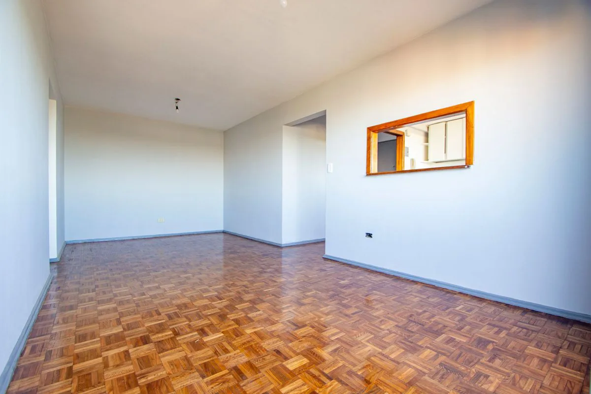 Depto 4 ambientes en VENTA con balcón en Flores foto 2