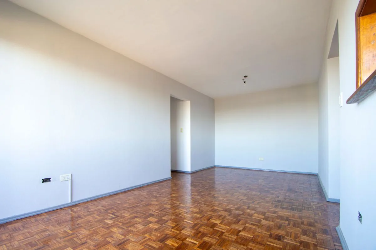 Depto 4 ambientes en VENTA con balcón en Flores foto 3