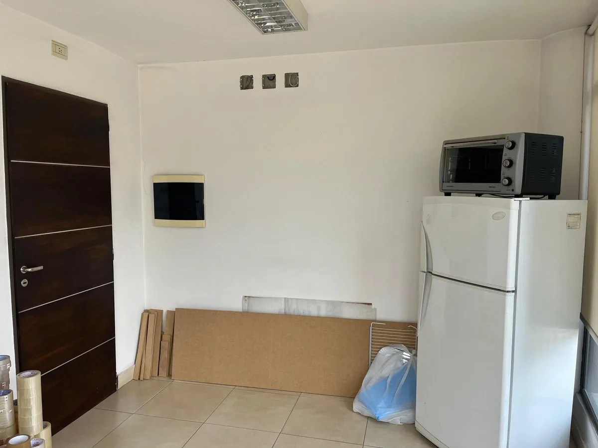 VENTA OFICINA DE 55 M2 FRENTE AL POPEYE ZONA NORTE foto 5