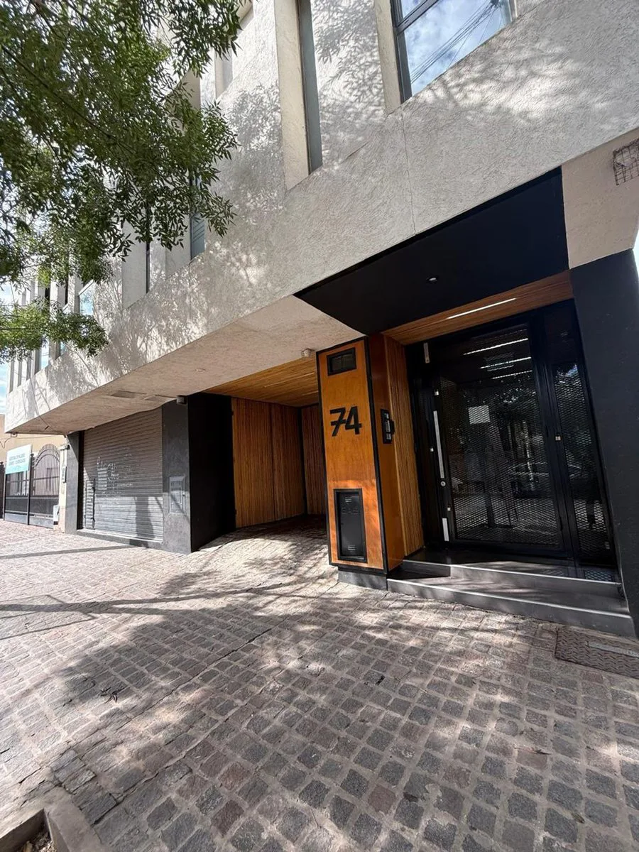 VENTA DEPARTAMENTO 3 AMBIENTES CON COCHERA MORENO foto 2