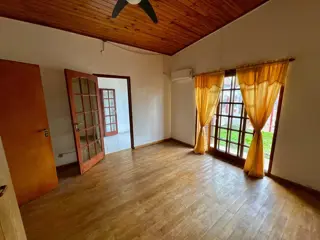 Casa 2 dormitorios. Berisso foto 5
