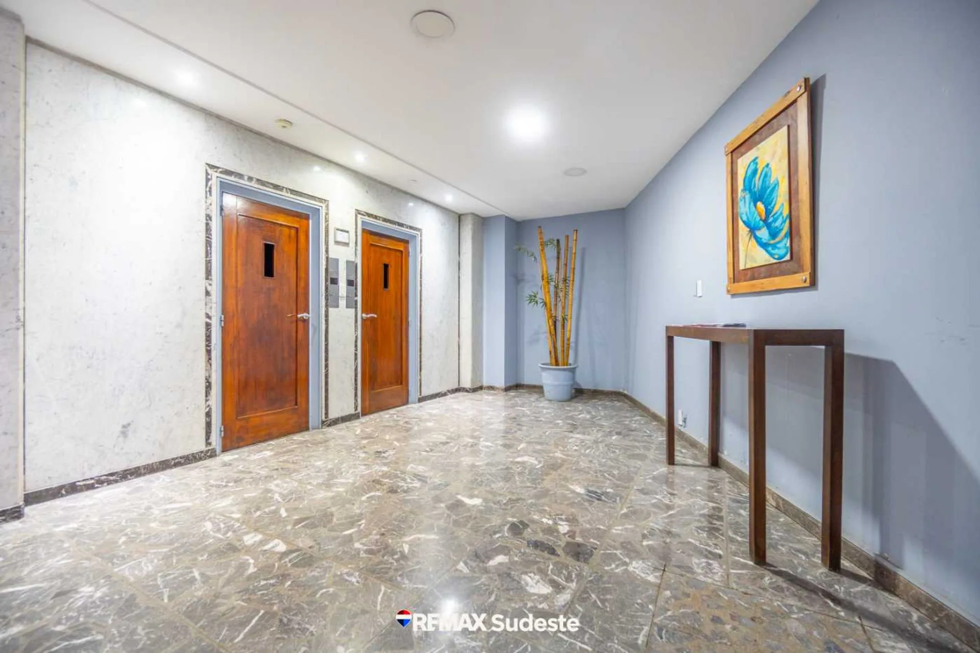 VENTA SEMIPISO CENTRICO C0N  TERRAZA PROPIA foto 2