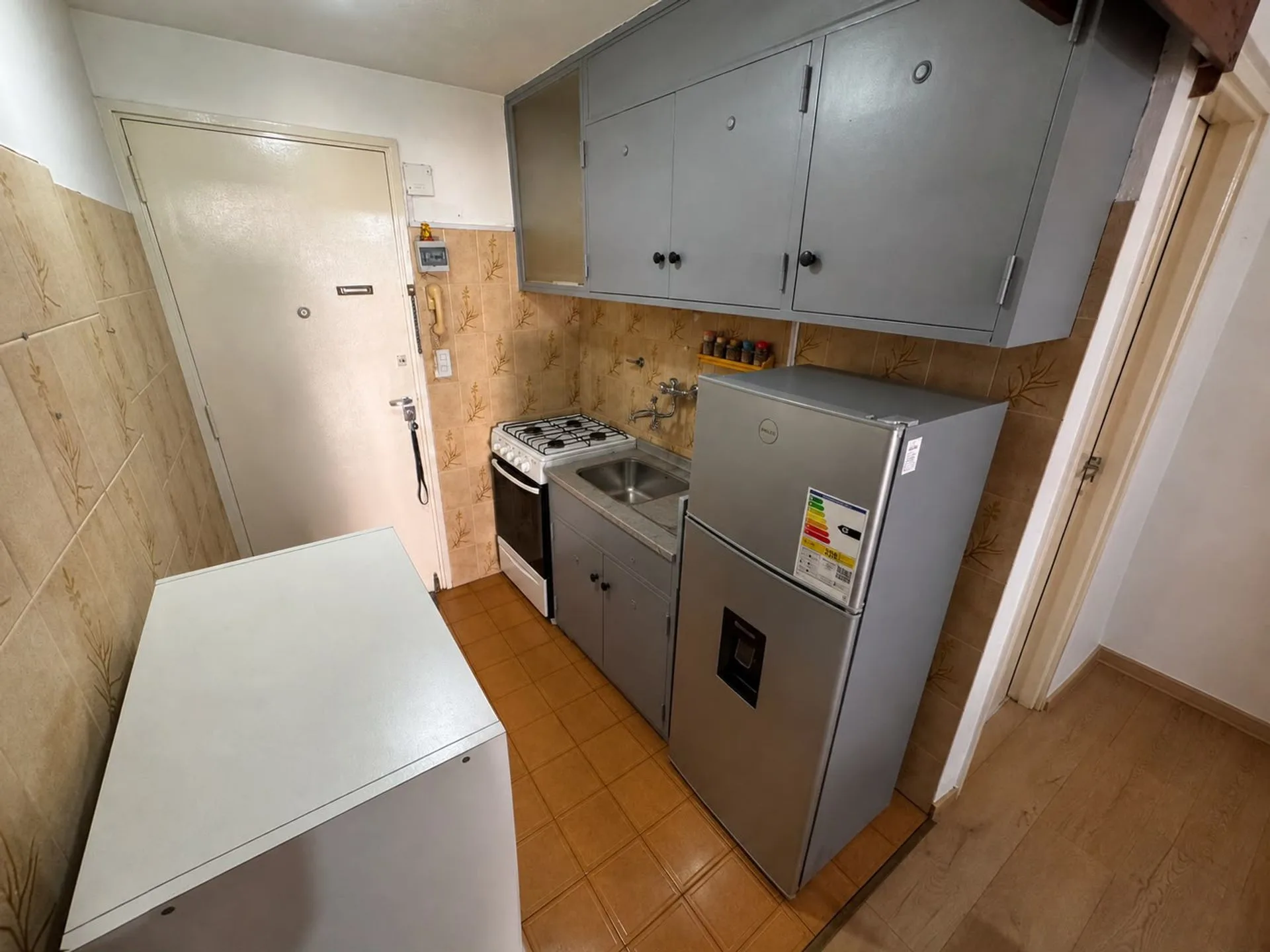 Vende Monoambiente amoblado zona Güemes foto 5