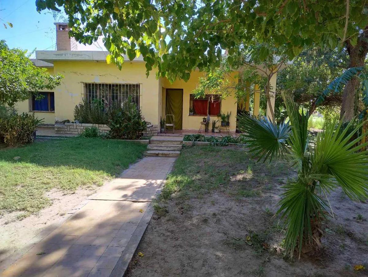 Casa con gran terreno (ex Bodega)