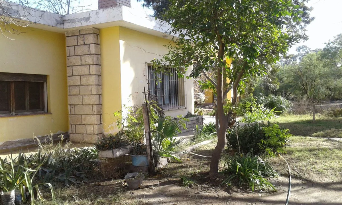 Casa con gran terreno (ex Bodega) foto 3