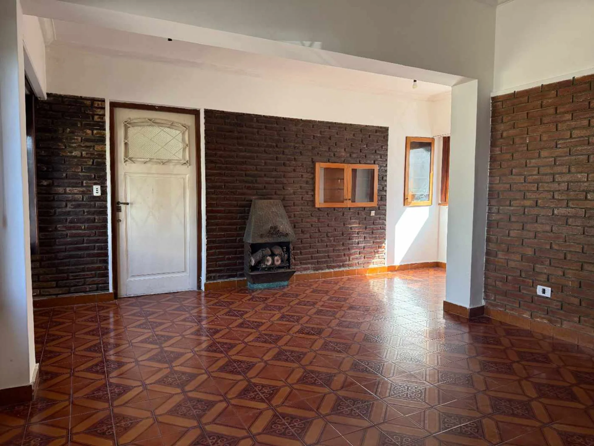 VENTA CASA PATIO Y COCHERA EN CARAPACHAY LOTE PROP foto 5