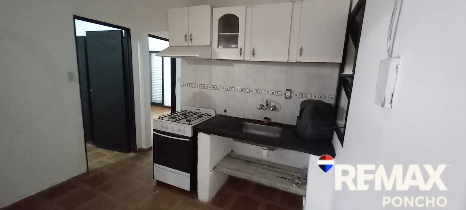SE VENDE CASA 3 DORMIT -  B°1000 VV. ZONA SUR foto 2