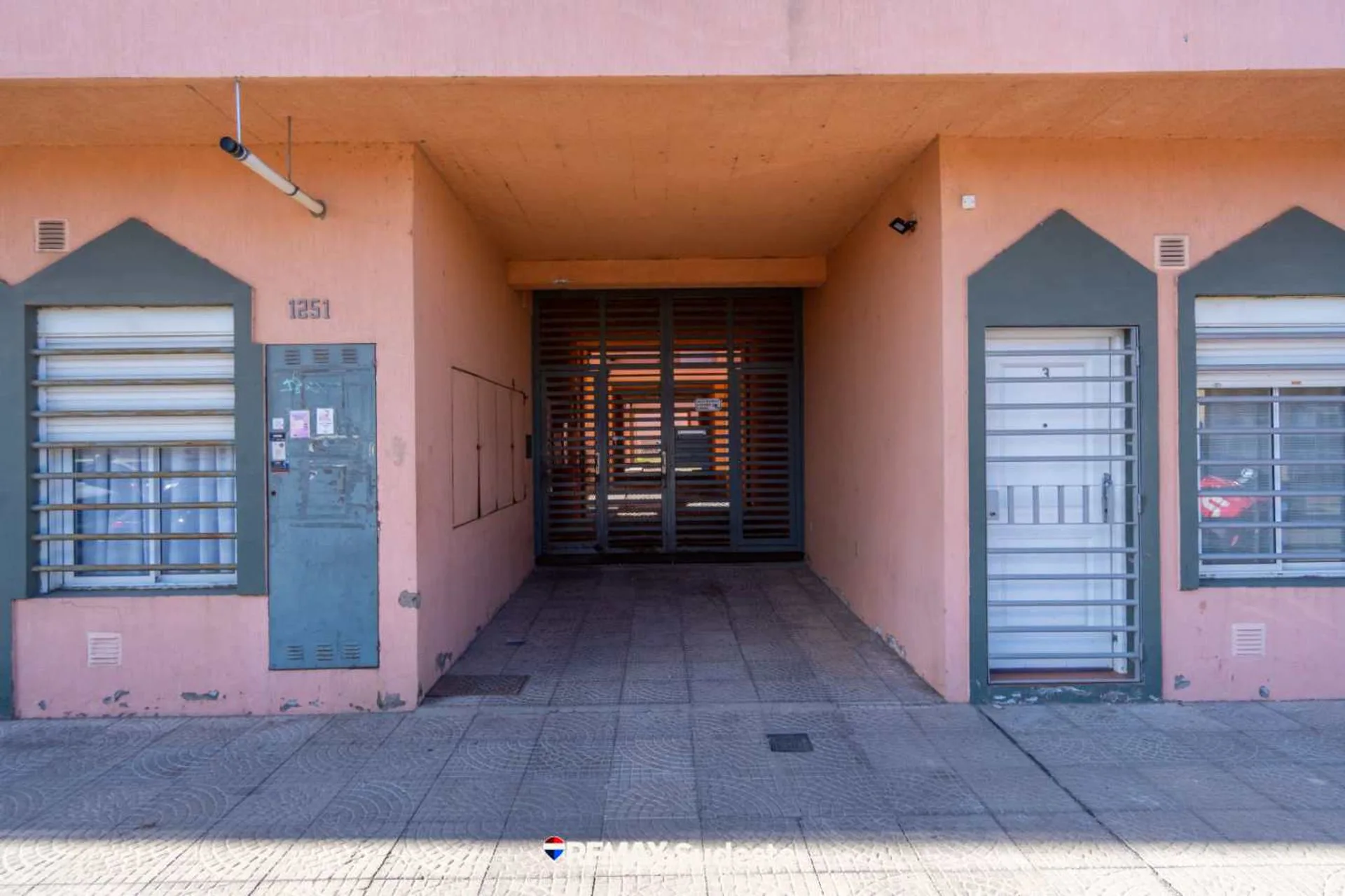 Cochera en venta B. Pacífico- Tucuman 1200 foto 2