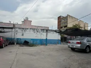 VENTA DE LOTE CON GALPON SOBRE AV ALEM foto 4