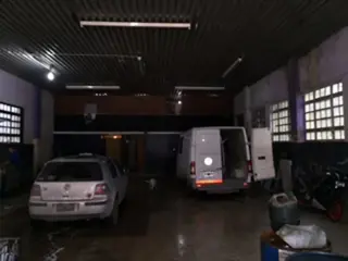 Galpones en Venta con Lote en Esquina Importante de Villa Zapiola foto 5