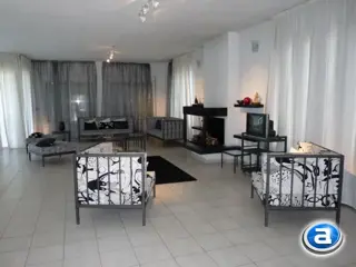 HERMOSA CASA CON VISTA PANORAMICA, PATIO, PILETA PARA 8 personas foto 2