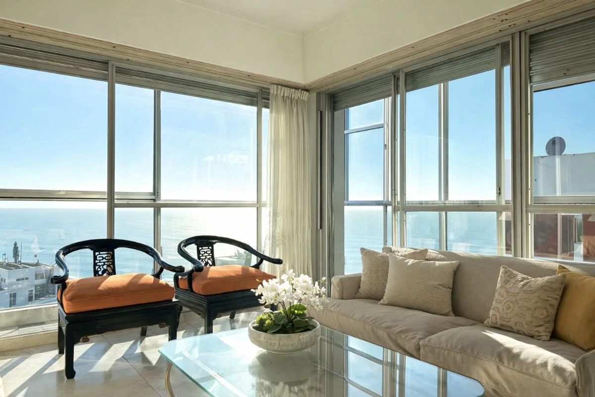 4 ambientes + dependencia y vista a mar c/cochera