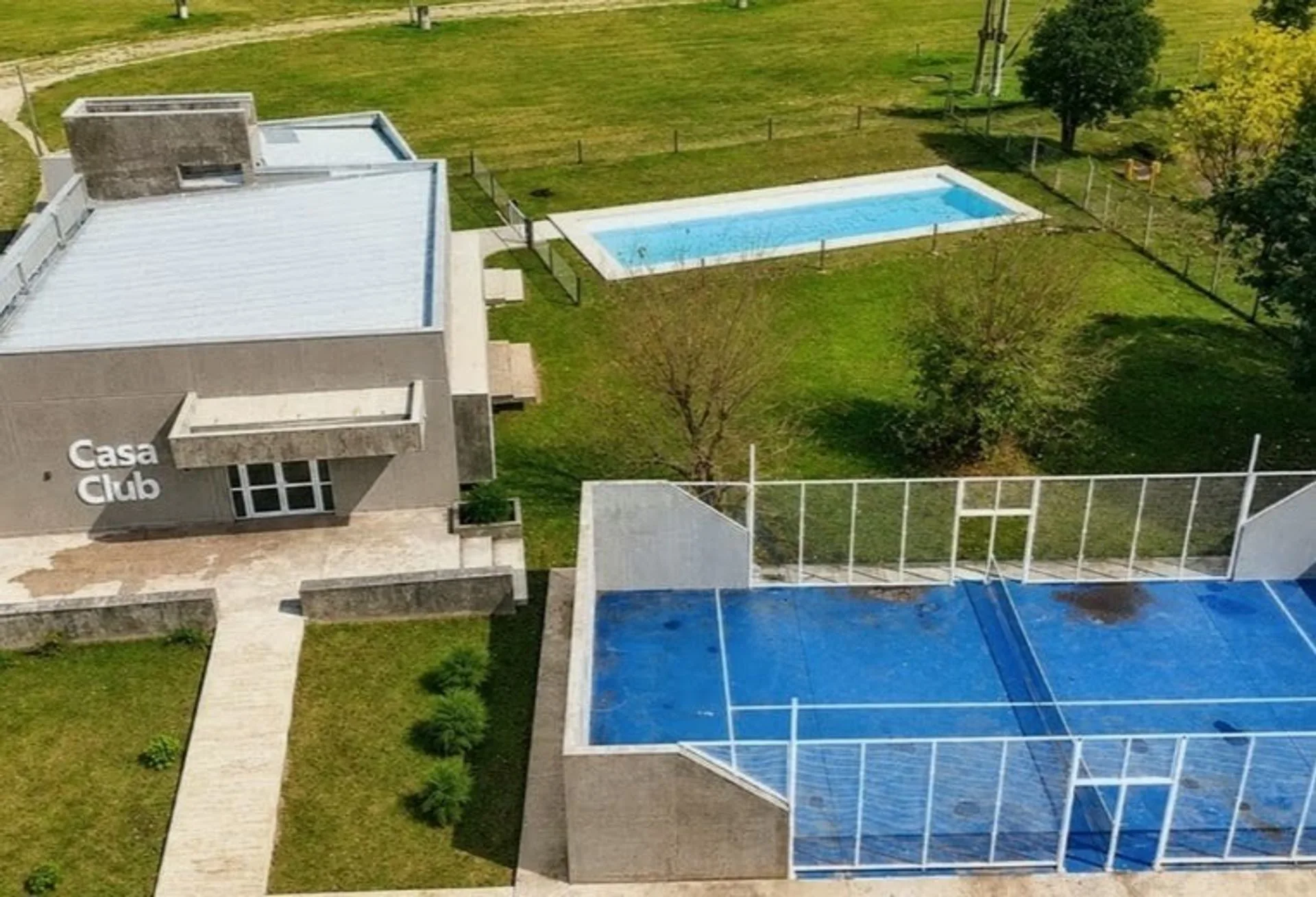 OPORTUNIDAD LOTE EN CALLE PRINCIPAL -LABRADORES II foto 3