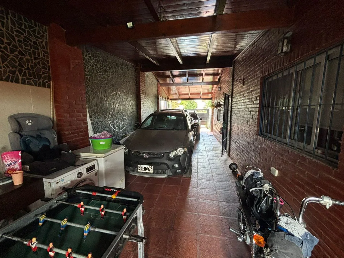VENTA CASA 3 DORMITORIOS, PILETA LOS SOLARES FUNES foto 4