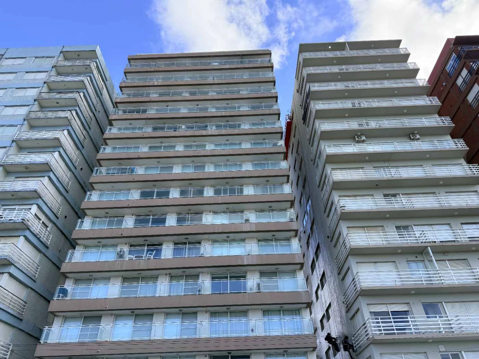 Cochera interna edificio Federico- Miramar foto 3