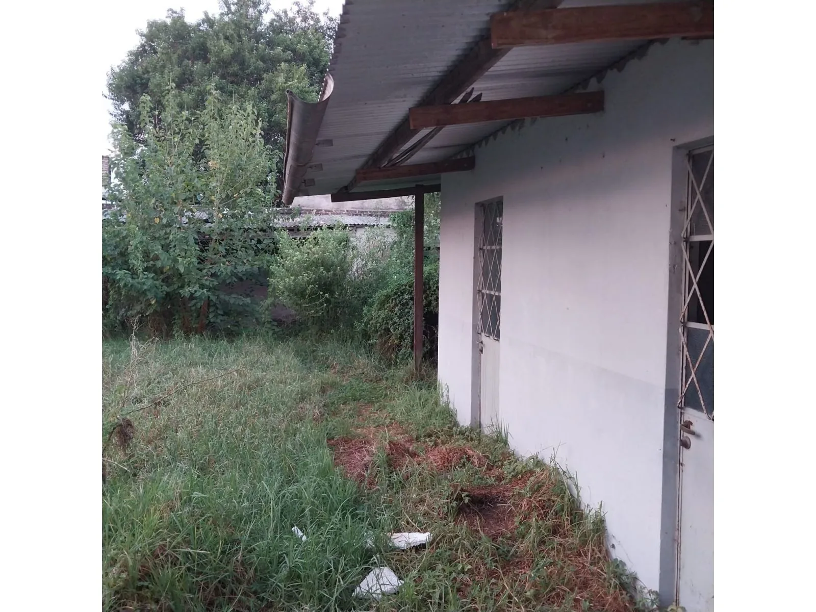 CASA, CON LOTE DE 50m DE FONDO 4 AMB, EN BUEN ESTADO foto 4