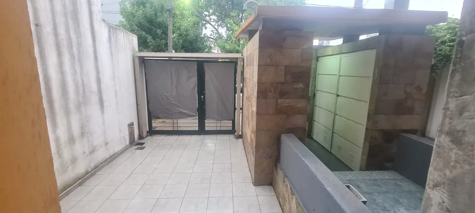 Departamento 2 ambientes | Morón Centro | Planta baja con Cochera y patio foto 4