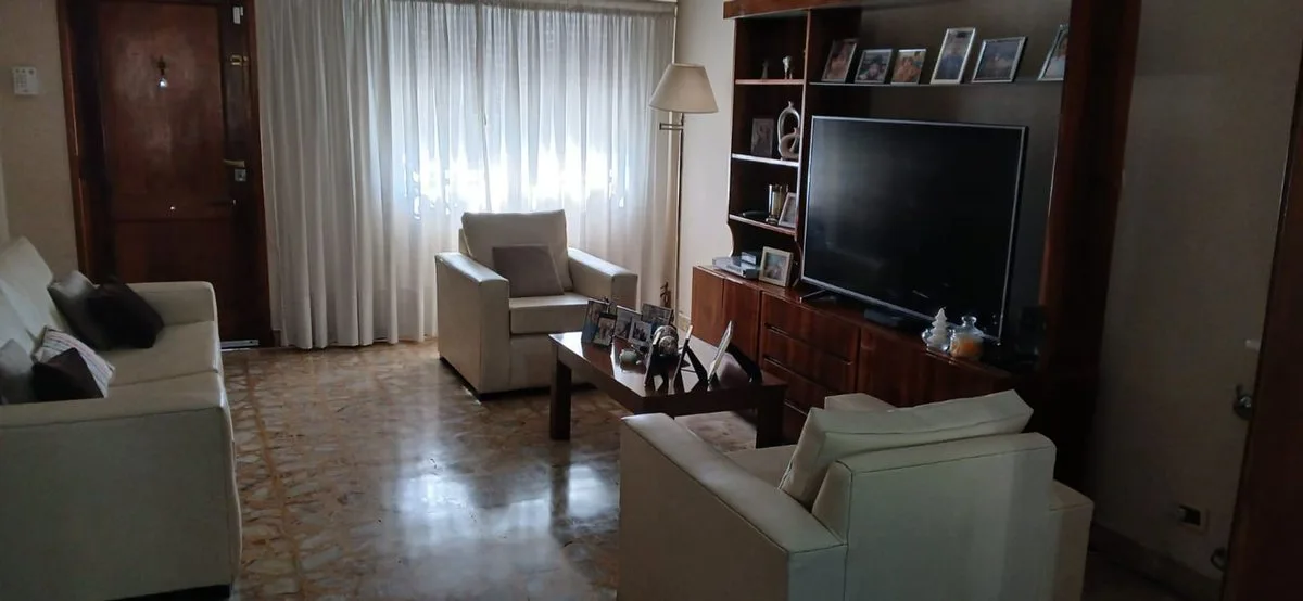 VENTA EXCELENTE CASA 4 AMB Lomas del Mirador foto 2