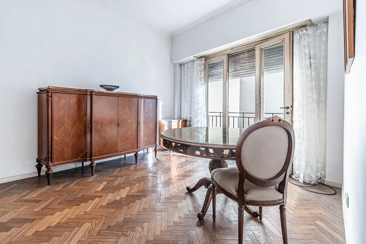 VENTA DEPTO 3 AMBIENTES CON BALCON FLORES foto 2