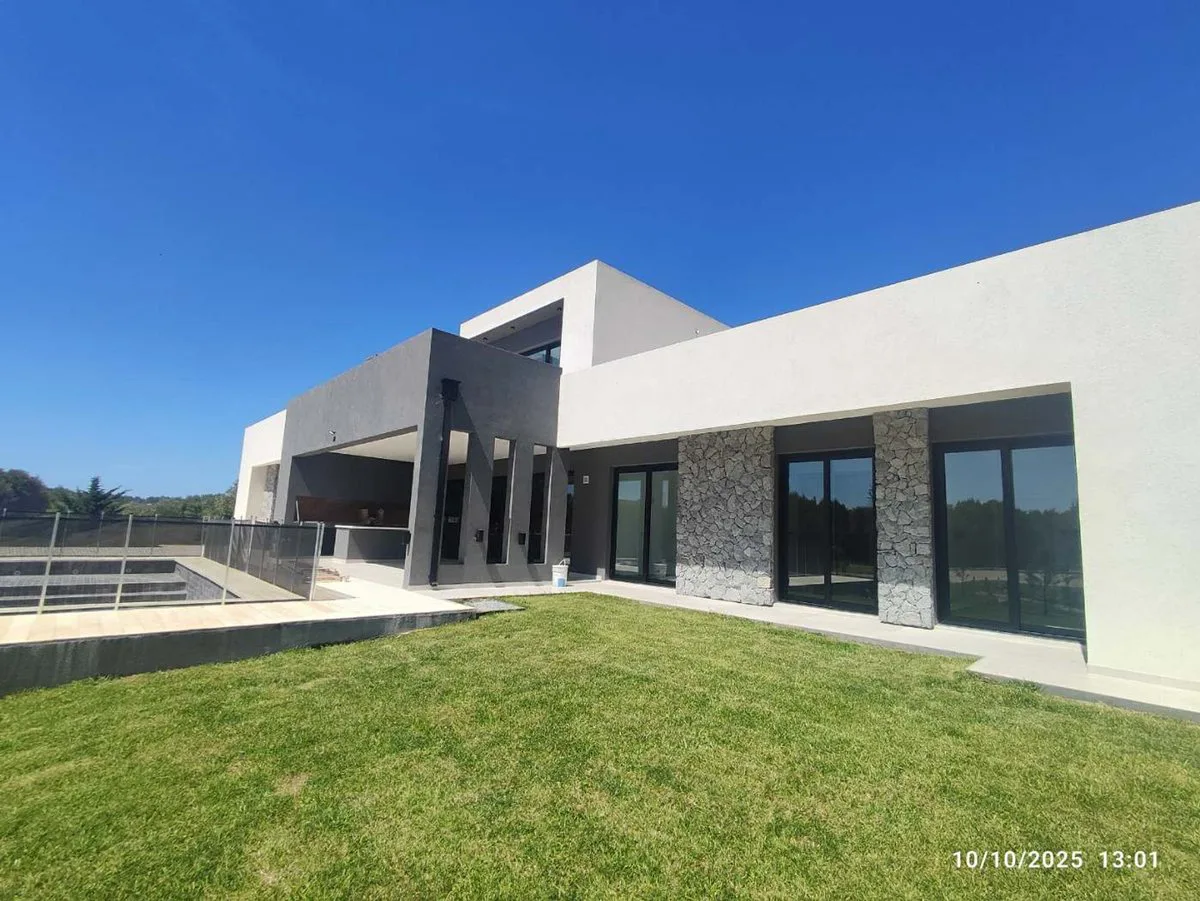venta casa a estrenar 6 ambiente Costa Esmeralda