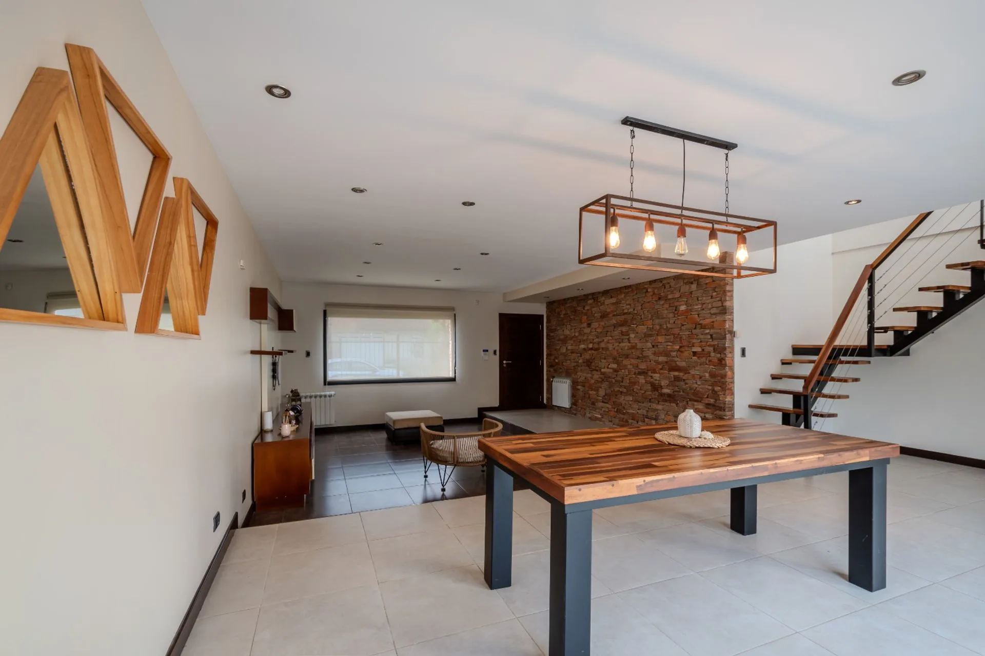 VENTA CASA 5 MODERNA QUINCHO JARDIN PUNTA MOGOTES foto 3