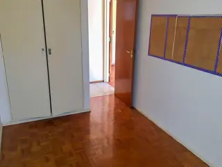 MUY CÓMODO DEPARTAMENTO 3 AMBIENTES CON AMPLIO BALCÓN foto 4