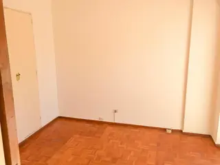 MUY CÓMODO DEPARTAMENTO 3 AMBIENTES CON AMPLIO BALCÓN foto 5