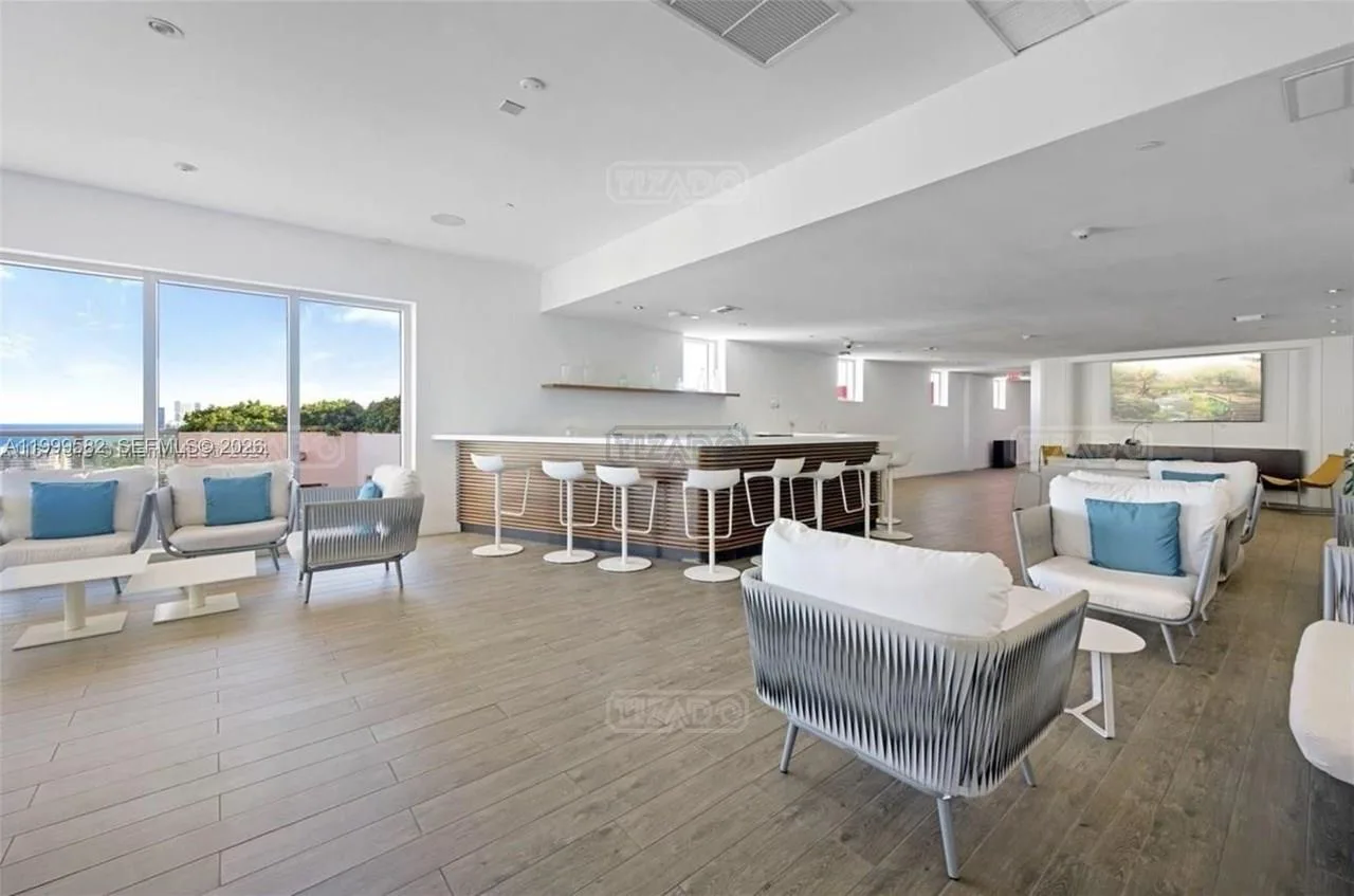 2602 E Hallandale Beach Blvd #1207 2600 foto 5