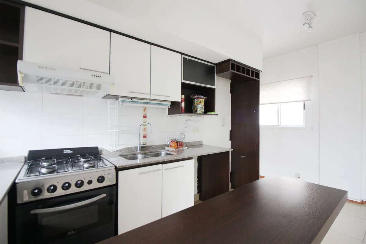 VENTA DEPARTAMENTO 2 AMBIENTES LUMINOSO CON BALCON foto 2