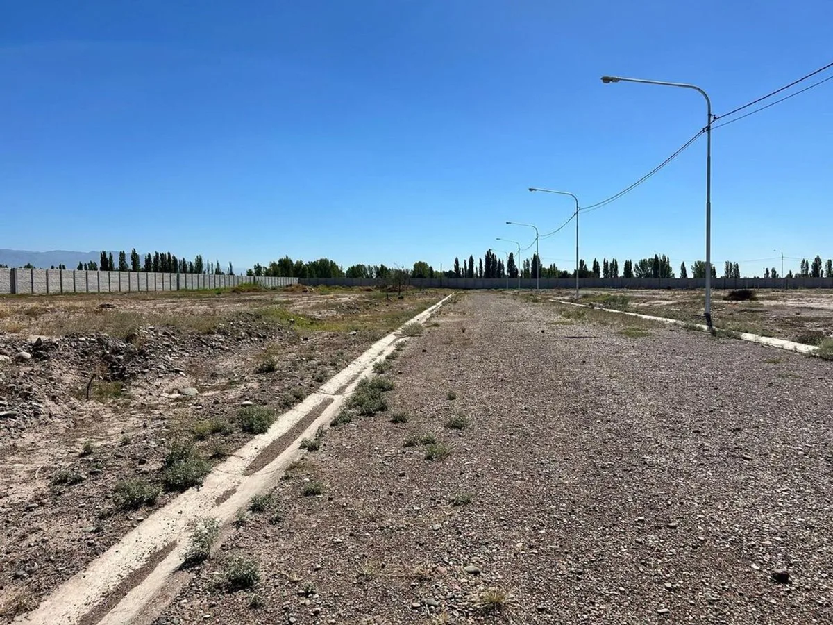 Venta lote en barrio distrito Azcuenaga 507 mts foto 5