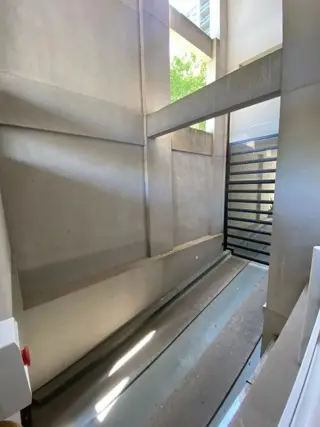 Cochera descubierta en alquiler foto 3